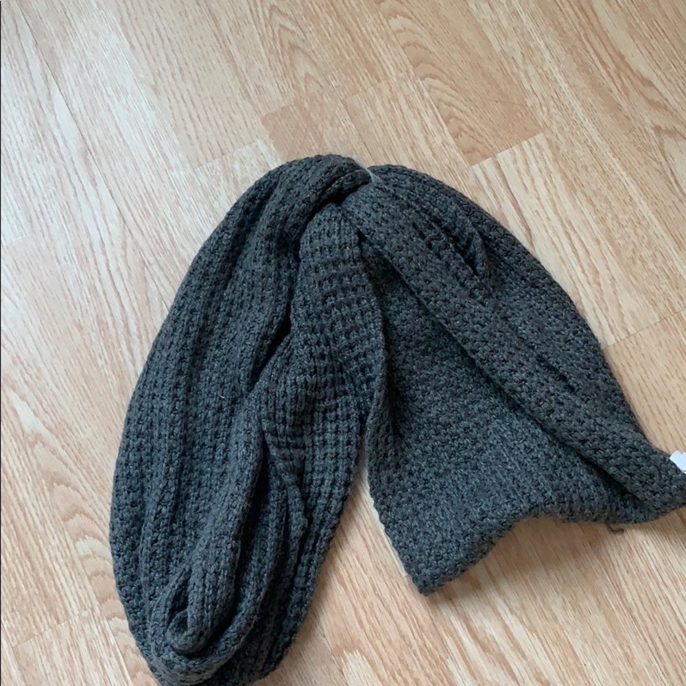 ❄️Mossimo infinity scarf ❄️